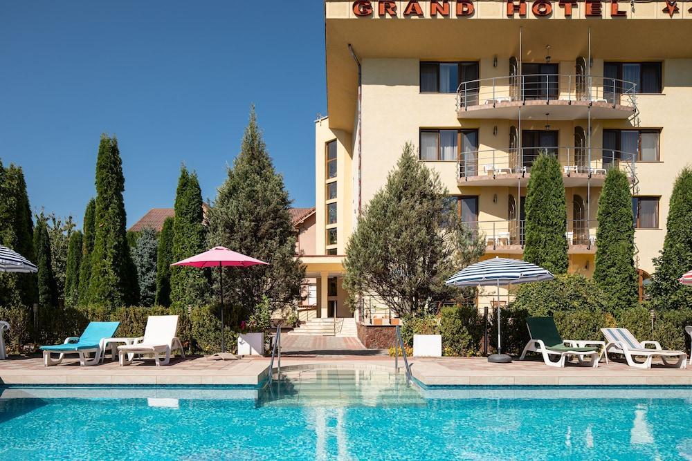 Grand Hotel Brasov Exterior photo