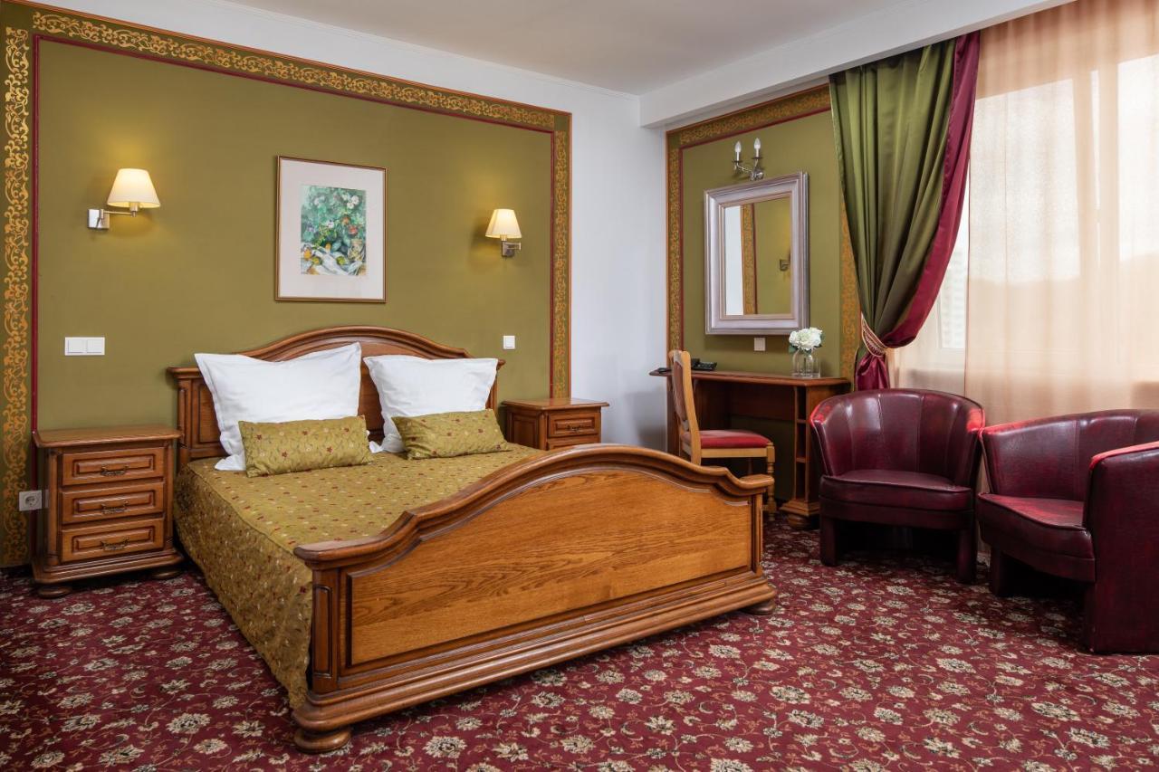 Grand Hotel Brasov Exterior photo