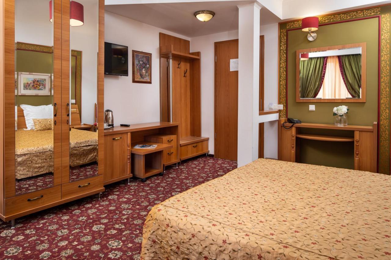 Grand Hotel Brasov Exterior photo