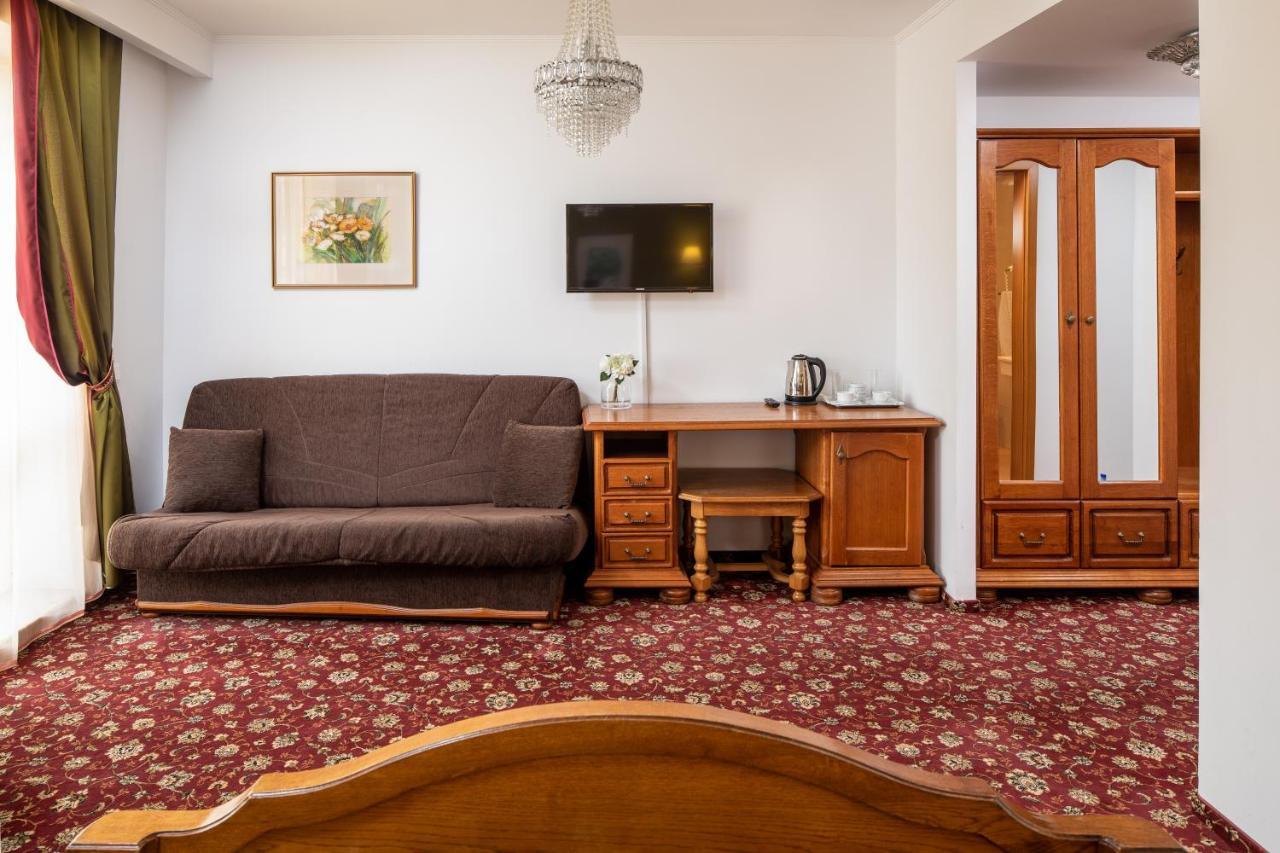 Grand Hotel Brasov Exterior photo